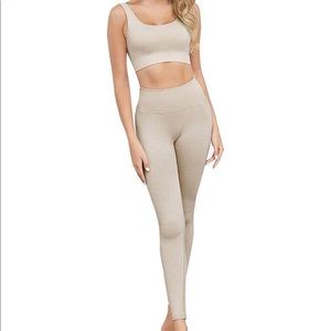 BBMEE AMAZON MATCHING WORKOUT SET OATMEAL